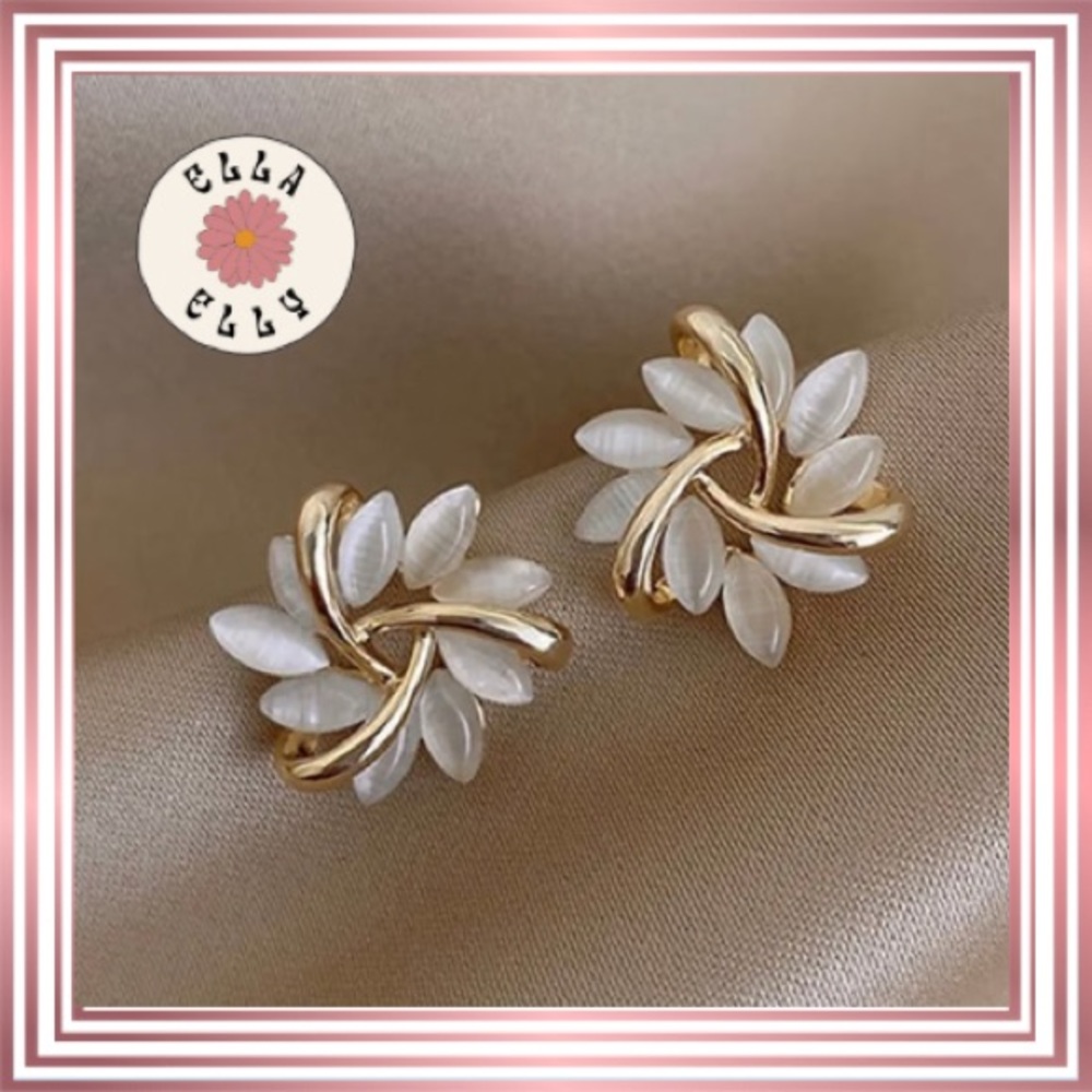 ELLA & ELLY Flower Earrings